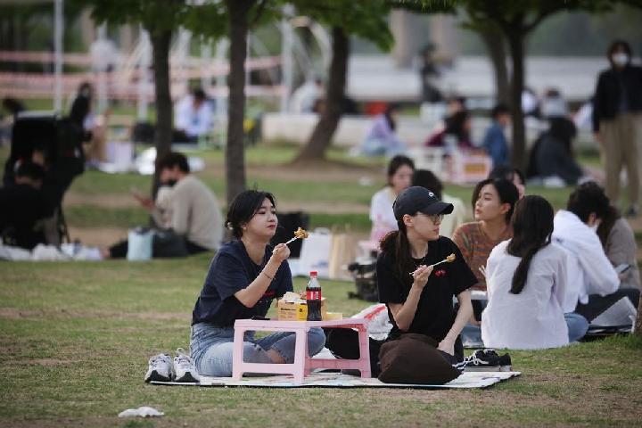 South Korea’s Gender Pay Gap Grows as Women Get Older