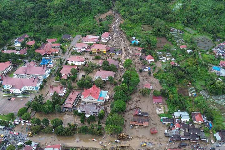 Solok Flash Floods: Gradual Relocation Advised for Gov’t Office