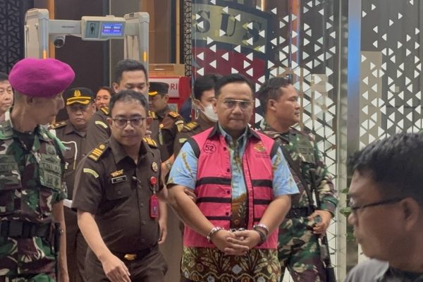 mantan_anggota_ombudsman_yeka_hendra_fatika-ix9c_large