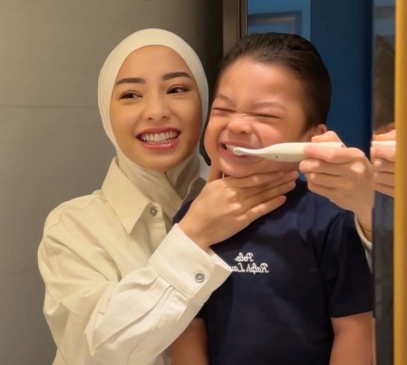 nikita_willy_dan_issa-8eb9_large