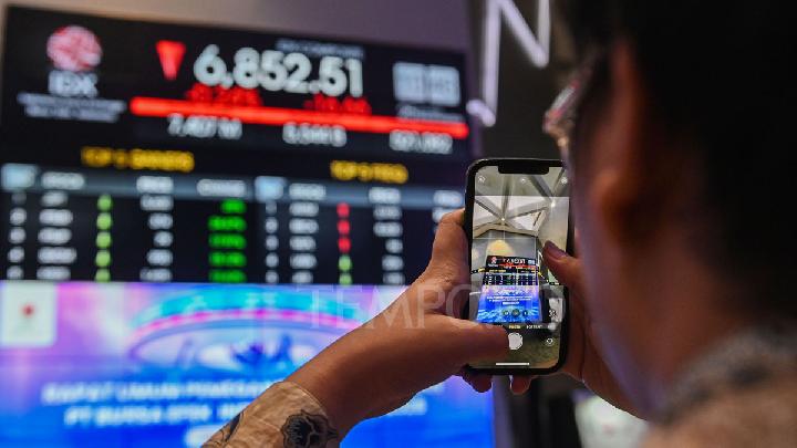 IHSG dan Rupiah Ditutup Melemah Sore Ini