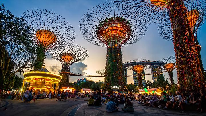 Singapore Public Holidays 2027: 5 Long Weekends Await