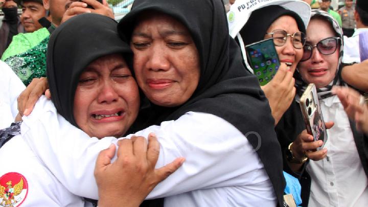 Important News: Prabowo: Gaji Guru Tak Membaik karena Kekayaan Negara Bocor