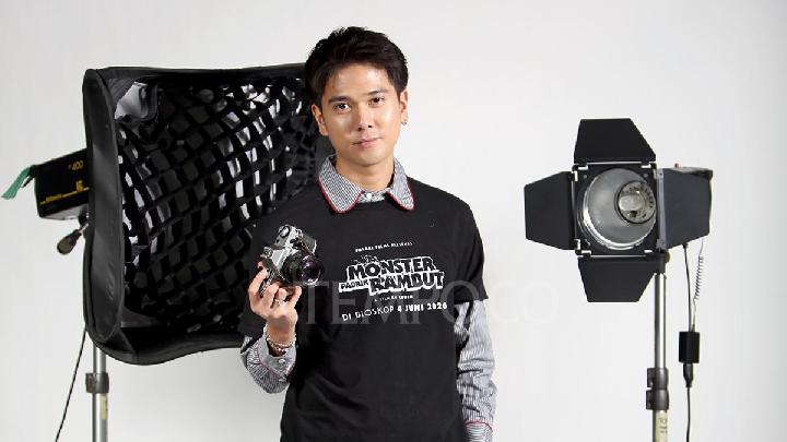 Meeting Results: Iqbaal Ramadhan Berburu Kamera Analog hingga Thailand