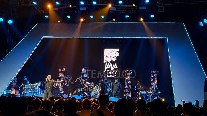 Topics Covered: Earth, Wind & Fire Experience by Al McKay di Java Jazz 2026