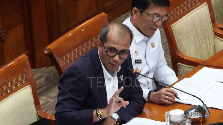 Meeting Results: Poin-poin RUU Polri: Usia Pensiun hingga Jabatan Sipil