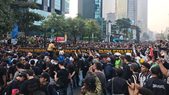 Latest Program: Demo di Bundaran HI, Mahasiswa: Jangan Represif
