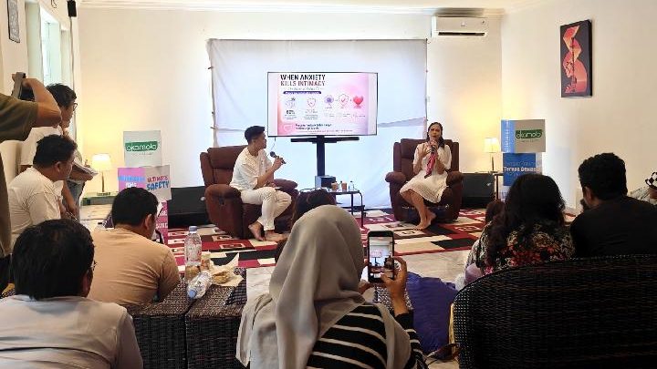 Topics Covered: Agar Pasangan Lebih Terbuka Bicarakan Kebutuhan Intim