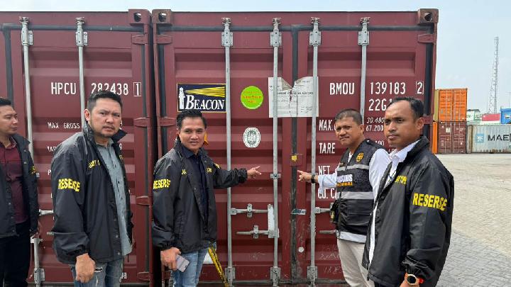 Important News: Bareskrim Geledah 87 Kontainer PT MMS di Tanjung Priok