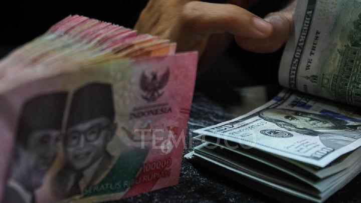 Official Announcement: Rupiah Melemah Imbas Sentimen Negatif dari Domestik