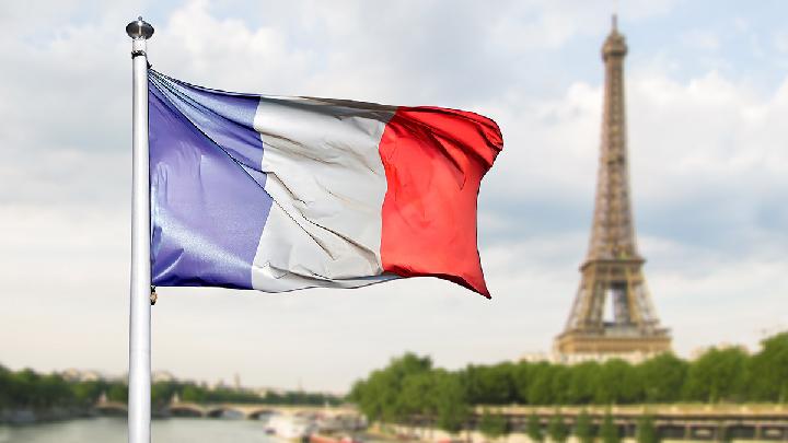 France: Student Protests Fuel Political Clashes