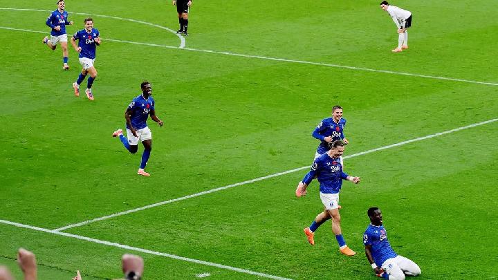 Everton Rescue 2-2 Draw Against Manchester United with Late Equalizer