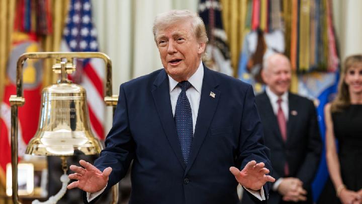 Trump Threatens EU With Tariffs Over Canada Membership Plan