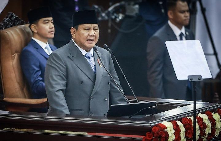 Prabowo Urges Police to Take Action Against Corporations Linked to Forest Fires