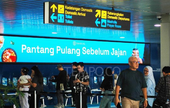 Bandung Airport Reopens After Anak Krakatau Ash Disrupts Flights