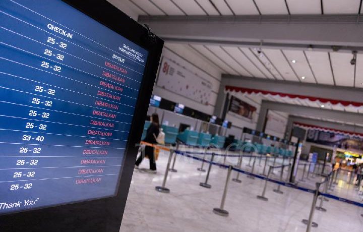 Soekarno-Hatta Airport Resumes Flights as Anak Krakatau Ash Clears
